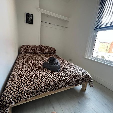 Safari Apartment, Free Parking, 10Min Walk To Blackpool Tower, Sleeps 12 Eksteriør billede